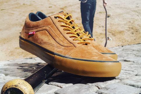 Vans anti hero old skool pro hotsell