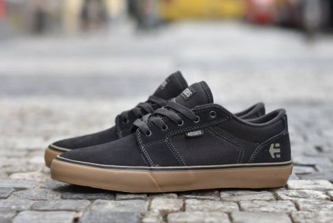 Botky Etnies model Barge LS